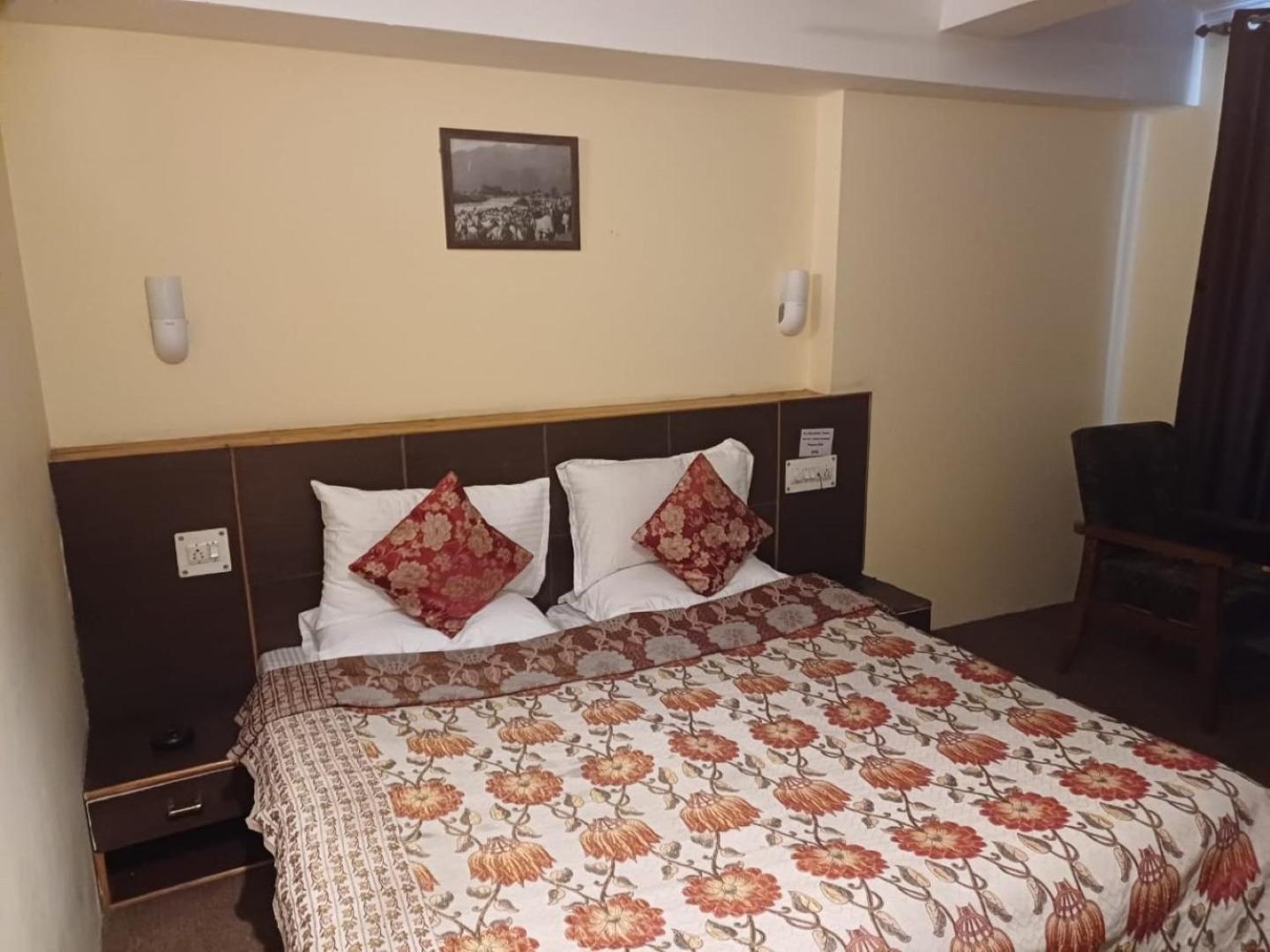 Hotel Town Centre , Srinagar Exterior photo
